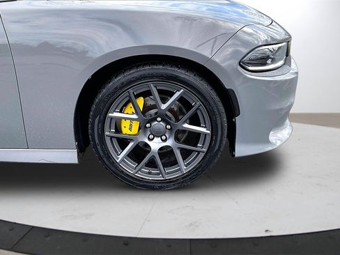 Used 2017 Dodge Charger R/T image 36