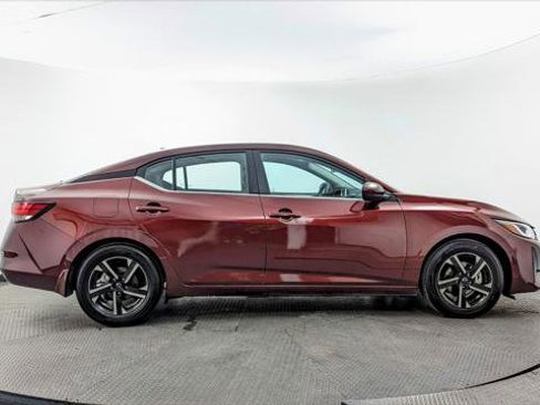 Used 2025 Nissan Sentra SV image 10