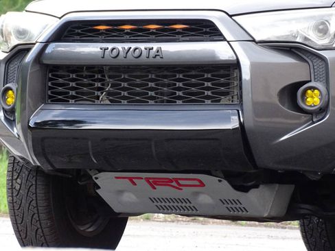 Used 2016 Toyota 4Runner TRD Pro AWD/4WD image 11