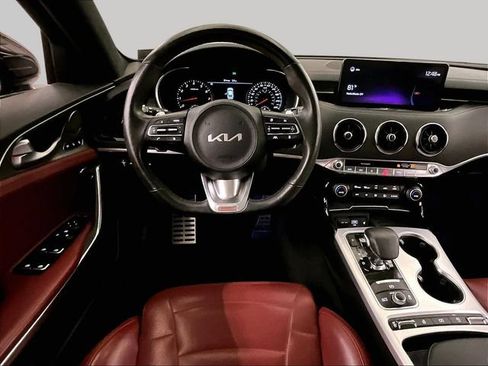 Used 2022 Kia Stinger GT2 AWD/4WD image 5