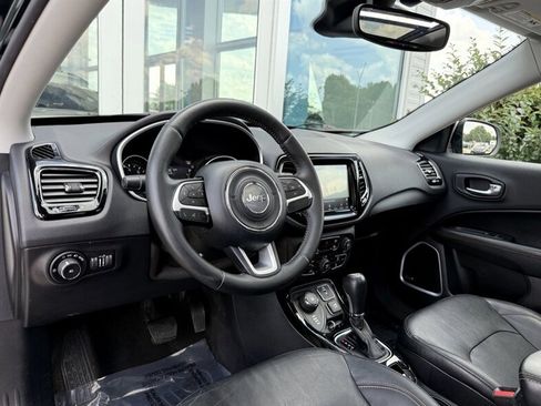 Used 2017 Jeep Compass Limited AWD/4WD image 12