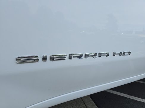 Used 2024 GMC Sierra 3500 SLT image 33