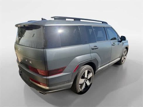 Used 2024 Hyundai Santa Fe Limited image 3