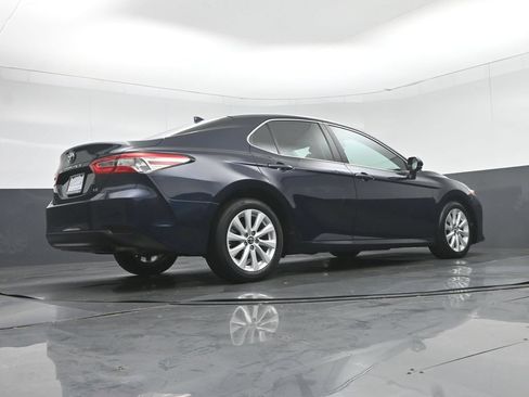 Used 2019 Toyota Camry LE FWD image 52