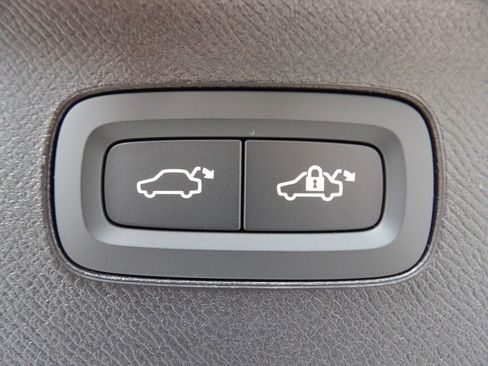 New 2026 Volvo XC90 T8 Ultra w/ Protection Package Premier AWD/4WD image 27