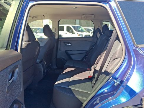 Used 2022 Nissan Rogue SV AWD/4WD image 10