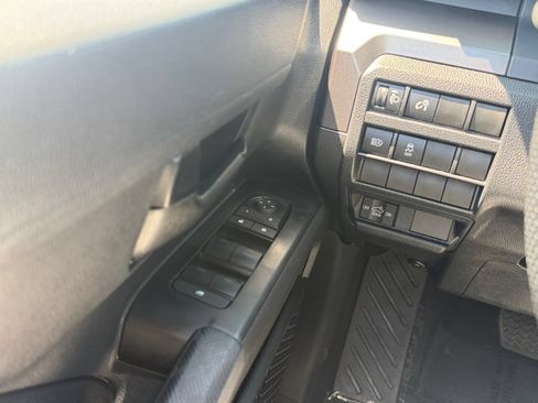 Certified 2025 Toyota Tacoma SR5 AWD/4WD image 23
