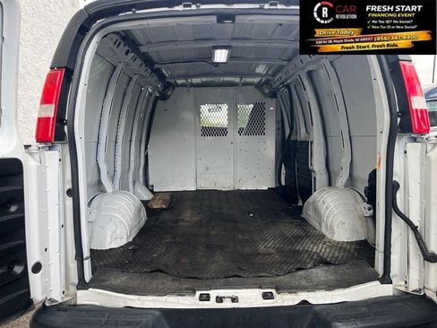 Used 2023 Chevrolet Express 3500 w/ Driver Convenience Package image 4