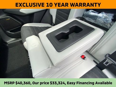 New 2025 Mitsubishi Outlander SE image 17