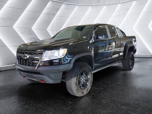 Used 2019 Chevrolet Colorado ZR2 w/ ZR2 Midnight Special Edition AWD/4WD image 3
