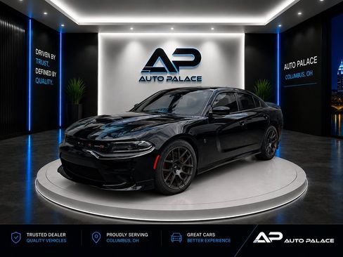 Used 2019 Dodge Charger Scat Pack w/ Plus Group RWD image 1