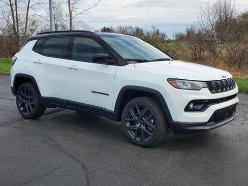 Used 2026 Jeep Compass Limited AWD/4WD image 2