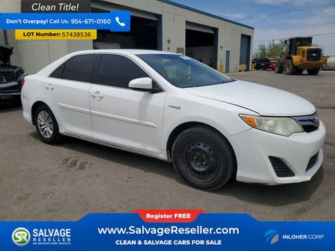 Used 2014 Toyota Camry LE FWD image 5