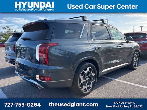 Used 2022 Hyundai Palisade Calligraphy image 3