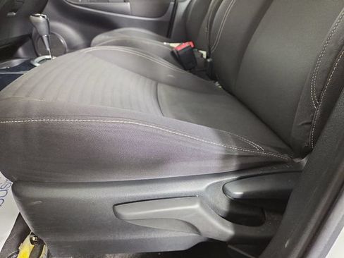 Used 2015 Toyota Yaris SE FWD image 27