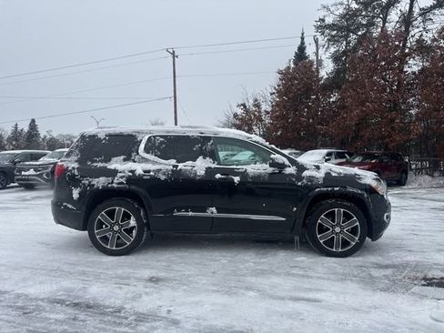 Used 2019 GMC Acadia Denali image 13