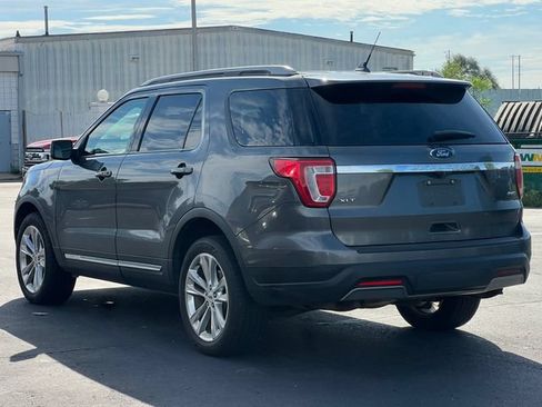 Used 2019 Ford Explorer XLT w/ Equipment Group 202A AWD/4WD image 10