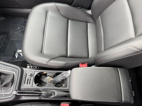 Used 2019 Volkswagen Golf Alltrack SE AWD/4WD image 14