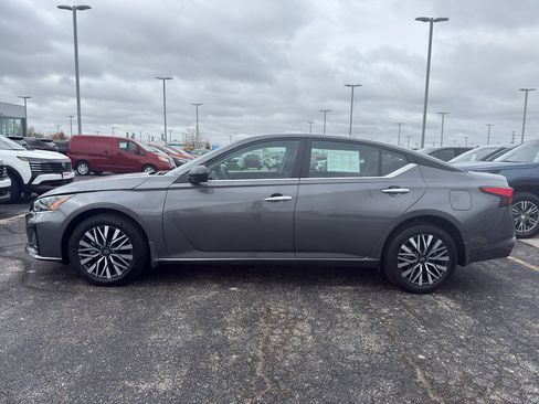 Certified 2024 Nissan Altima 2.5 SV image 6