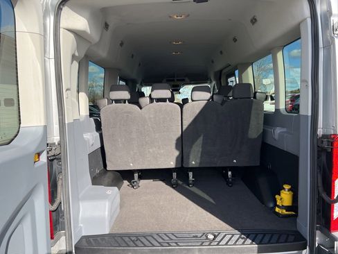 Used 2016 Ford Transit 350 XLT image 9