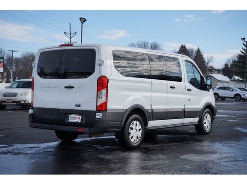 Used 2015 Ford Transit 150 XLT image 3