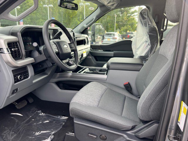 New 2027 Ford F250 XLT w/ XLT Premium Package AWD/4WD image 7
