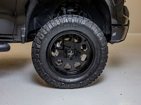 Used 2025 Chevrolet Silverado 1500 LT Trail Boss w/ Convenience Package II AWD/4WD image 12