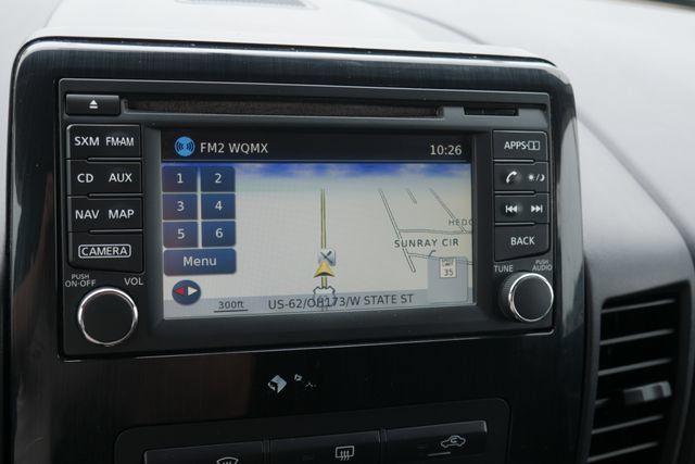 Used 2015 Nissan Titan SV w/ SV Value Truck Package AWD/4WD image 3