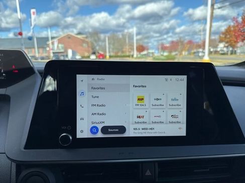 Certified 2024 Toyota Prius Prime SE image 11