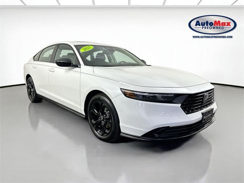 Used 2025 Honda Accord SE image 1