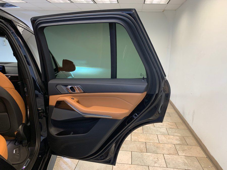 Used 2023 BMW X5 xDrive40i w/ M Sport Package AWD/4WD image 62