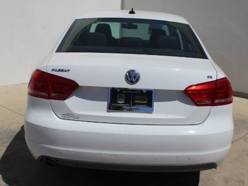 Used 2012 Volkswagen Passat 2.5 SE image 6