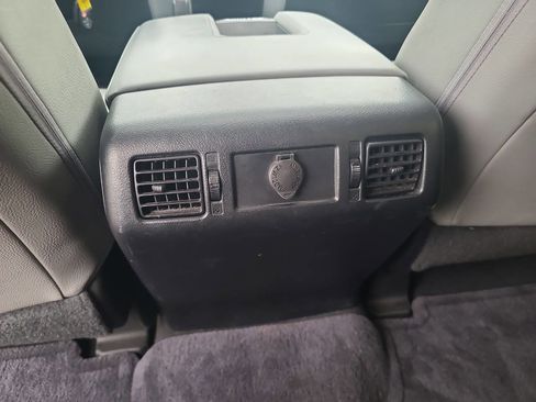 Used 2014 Toyota Tundra Limited image 28