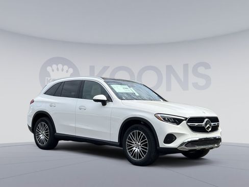 New 2026 Mercedes-Benz GLC 300 4MATIC image 2