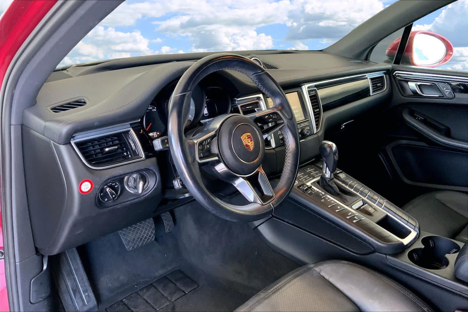 Used 2015 Porsche Macan S AWD/4WD image 2