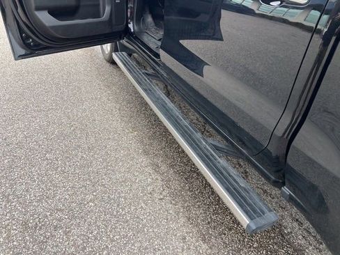 Used 2021 Chevrolet Silverado 1500 High Country w/ Technology Package image 6