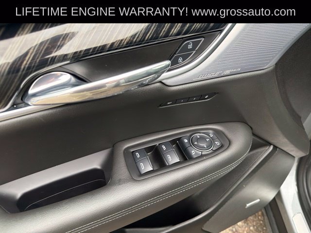 Used 2025 Cadillac XT6 Premium Luxury AWD/4WD image 12