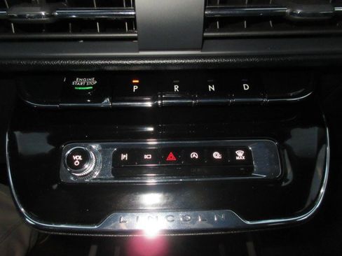 Used 2025 Lincoln Corsair Reserve image 25