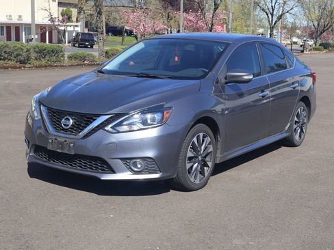 Used 2016 Nissan Sentra SR image 1