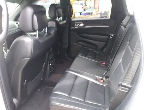 Used 2018 Jeep Grand Cherokee Limited image 6