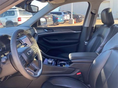 Used 2023 Jeep Grand Cherokee L Limited image 19