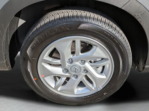 New 2026 Hyundai Venue SE FWD image 14