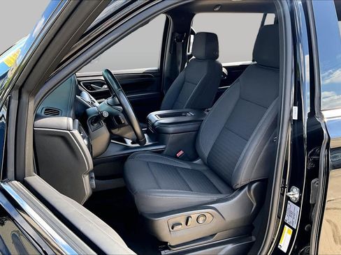 Used 2023 Chevrolet Suburban LS RWD image 8