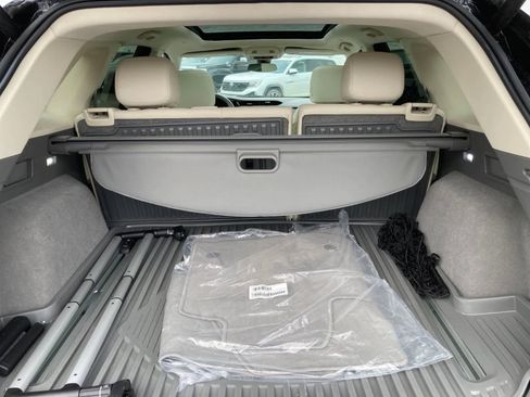 Certified 2023 Cadillac XT5 Premium Luxury image 4