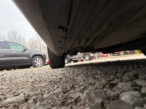 Used 2005 Ford Mustang Deluxe image 31