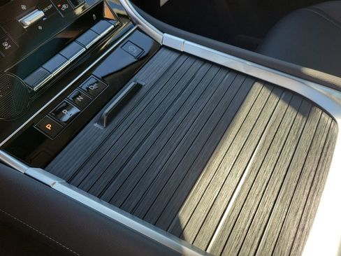 New 2026 Nissan Armada SV image 10