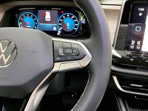 New 2026 Volkswagen Atlas SEL image 17