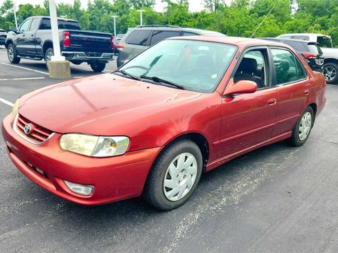 Used 2001 Toyota Corolla CE FWD image 6