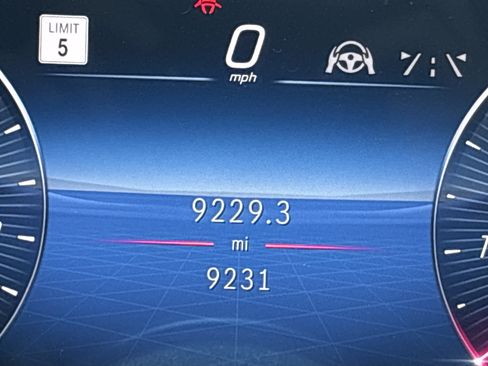 Used 2025 Mercedes-Benz GLS 450 4MATIC image 22