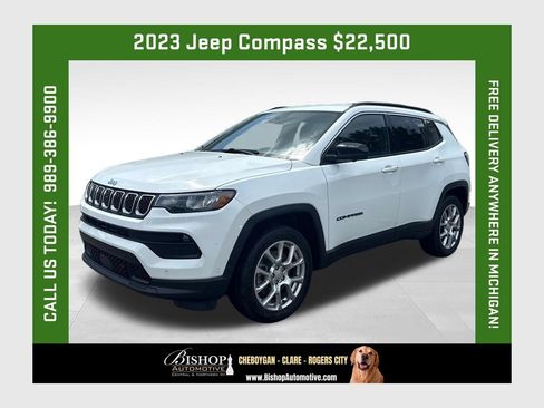 Used 2023 Jeep Compass Latitude AWD/4WD image 1